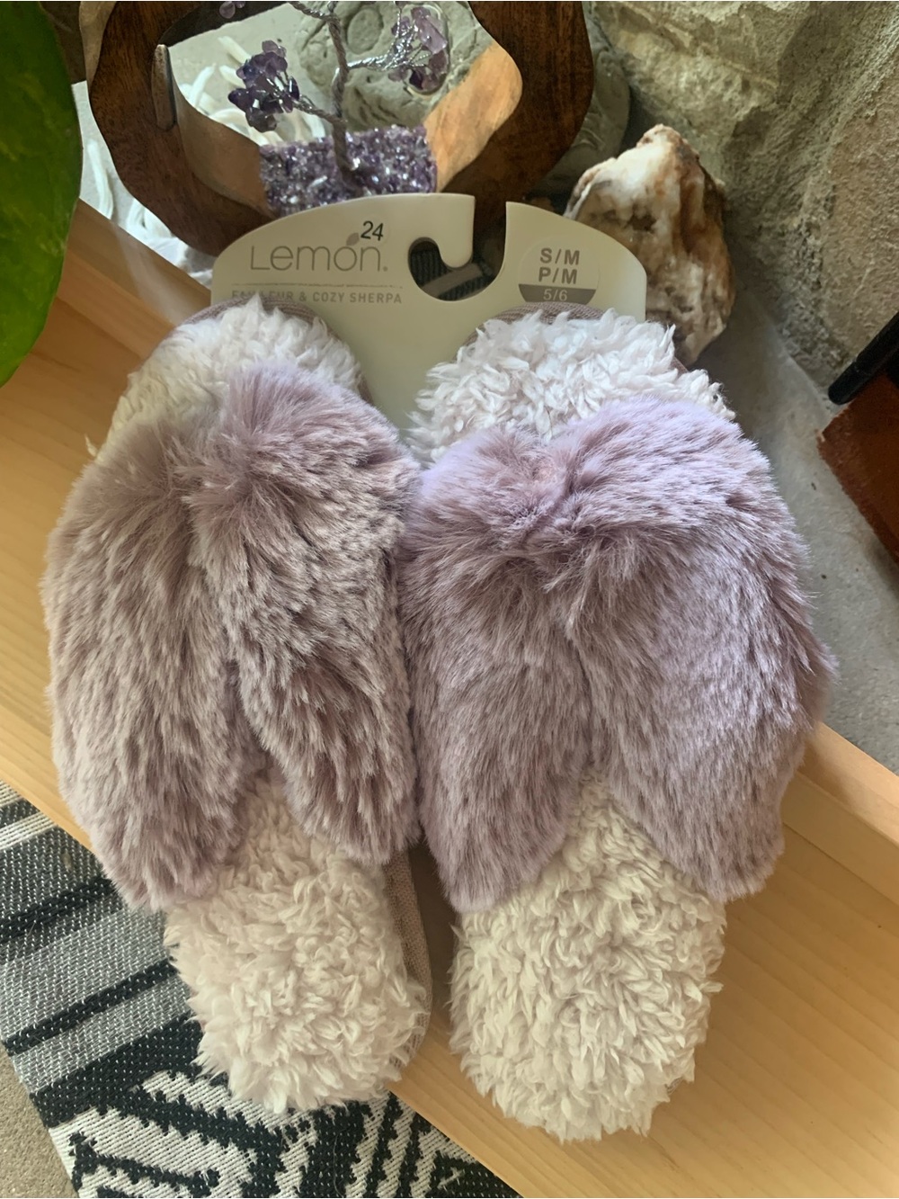 Lemon Women’s Cozy Sherpa Thong House Slippers - Light Purple Size Small 5/6